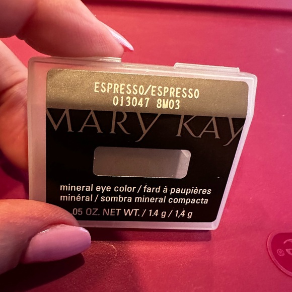 Mary Kay chromafusion eye shadow and mineral eye color 7 colors to pick - Picture 3 of 7